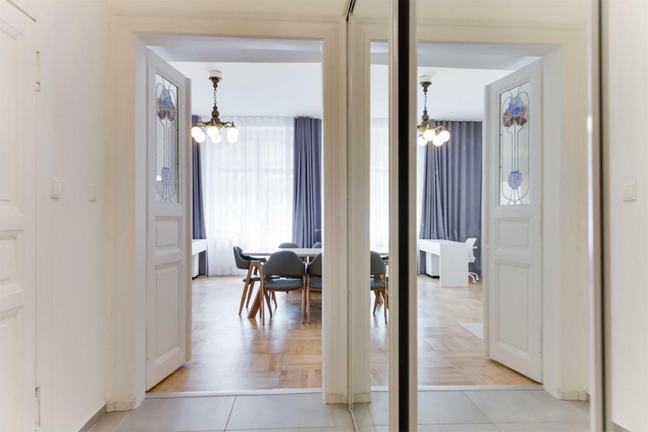 The Dancing House Residence, Two Bedroom Apartment With Balcony Near River! ปราก ภายนอก รูปภาพ